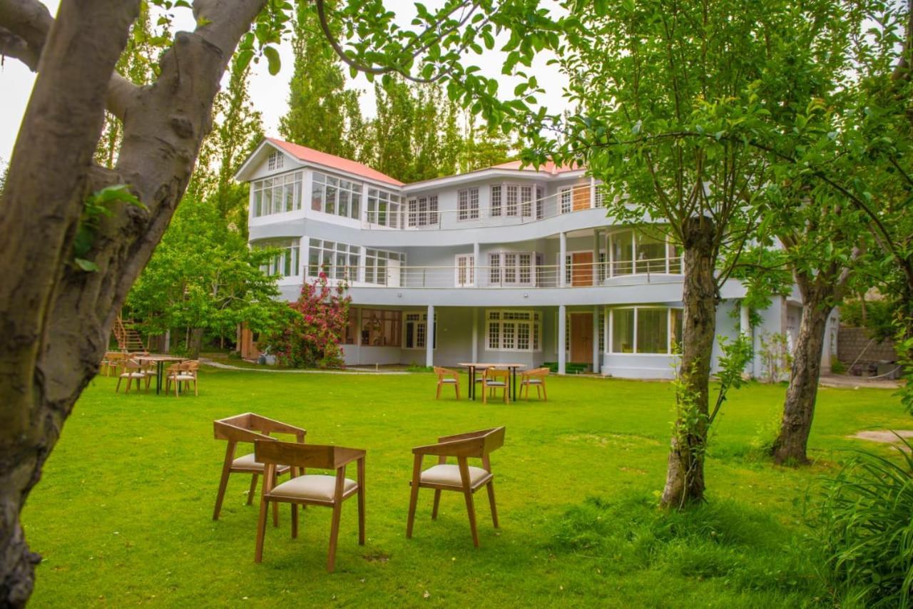 Hotel Reego Скарду Экстерьер фото