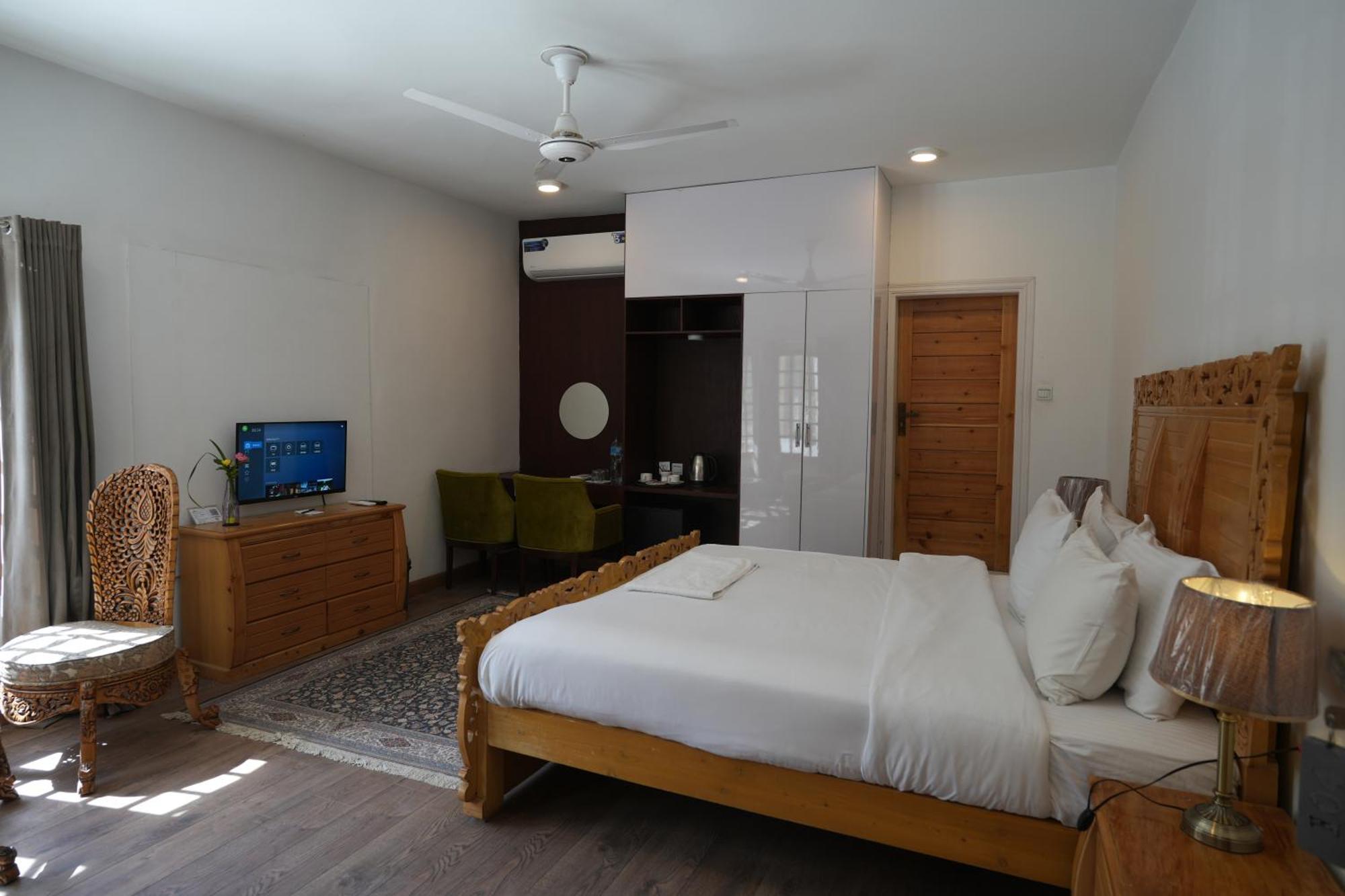 Hotel Reego Скарду Экстерьер фото